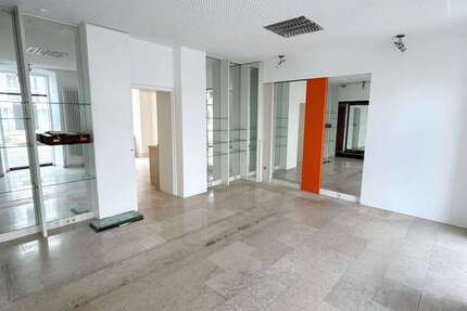 Einzelhandel in Würzburg 140.000 € 50 m²