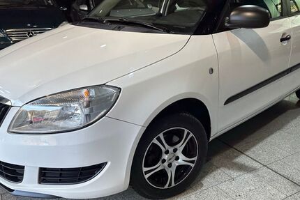 Skoda Fabia 130.000 km 3.990 € Duisburg 47059
