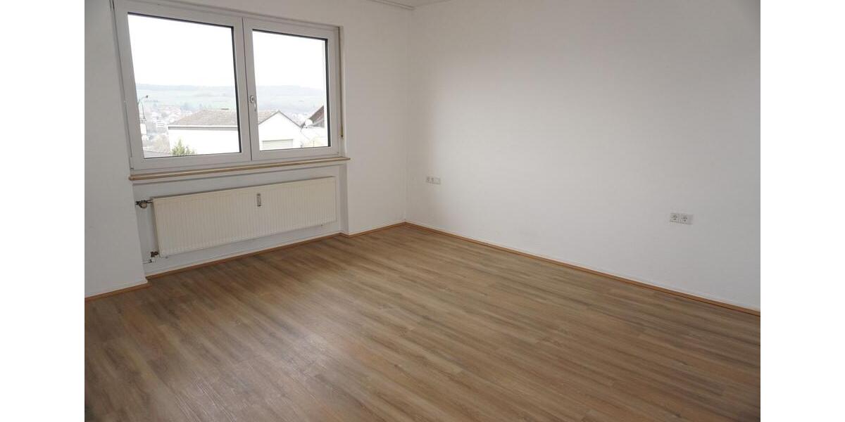 Einfamilienhaus Melsungen - 6 Zimmer, 200 m&sup2;, 1.600&euro; | Angebot:26192357