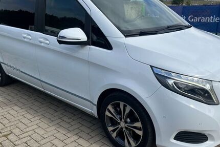 Mercedes V 220
