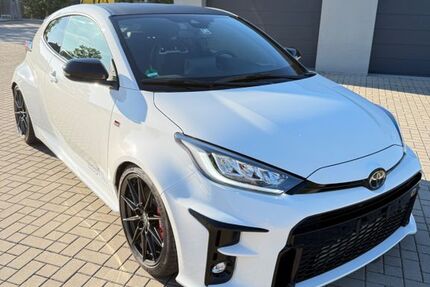 Toyota Yaris 12.600 km 37.199 &euro; Abenberg 91183