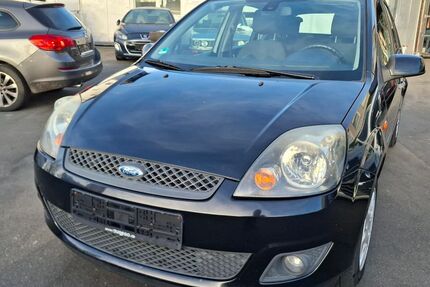 Ford Fiesta 177.000 km 2.290 &euro; Paderborn 33100