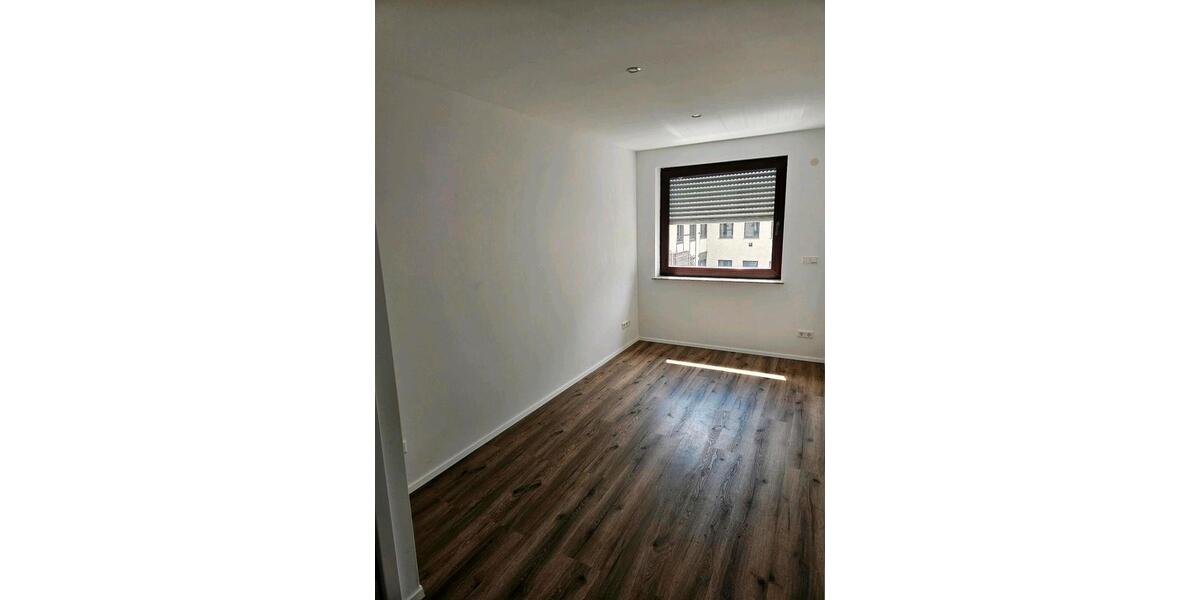 Etagenwohnung Andernach - 4 Zimmer, 104 m&sup2;, 1.190&euro; | Angebot:26342960