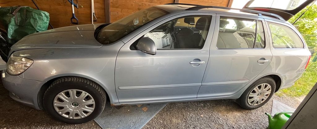 Skoda Octavia 305.788 km 1.450 &euro; Konstanz 78467