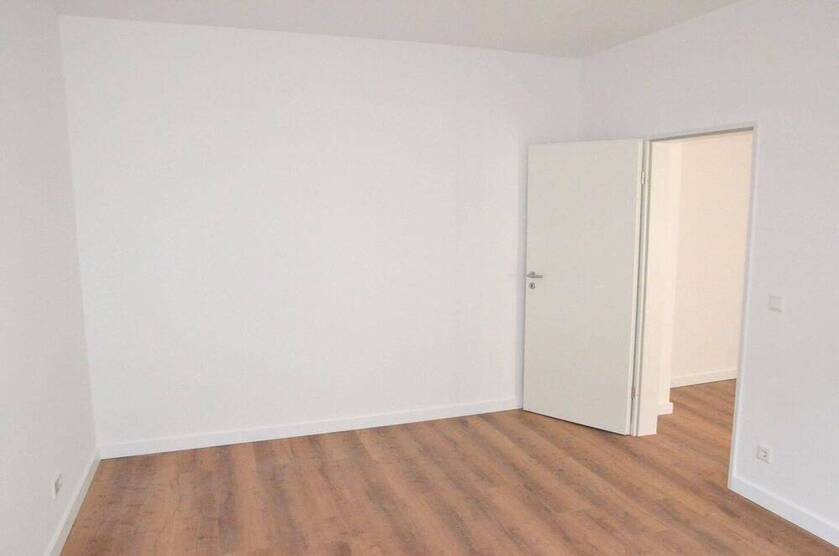 Moderne & helle 3 Zimmer Wohnung in ruhiger Lage in D-Benrath.