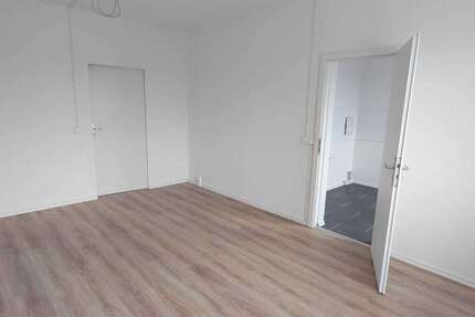 Wohnung zum Mieten in Weißandt-Gölzau 304 € 61 m² 3 zimmer