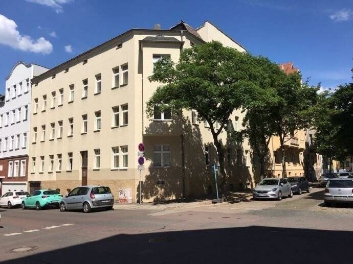 Wohnung ohne DurchgangsZimmer, Bad mit Wanne und Fenster!