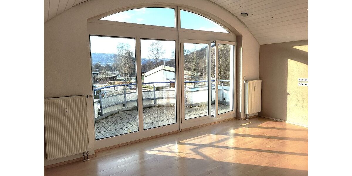 EINZIEHEN & WOHLFÜHLEN auf 147m² neuw. 5 Zi. DG WHG inkl. U-EBK z 1.7.26 an max. 3 Pers. NR - Einfamilienhaus Lorch | Angebot:26887844