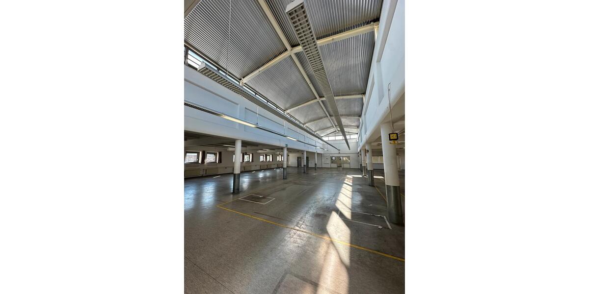 Lagerfläche mit Büro 1850 m2 zimmer