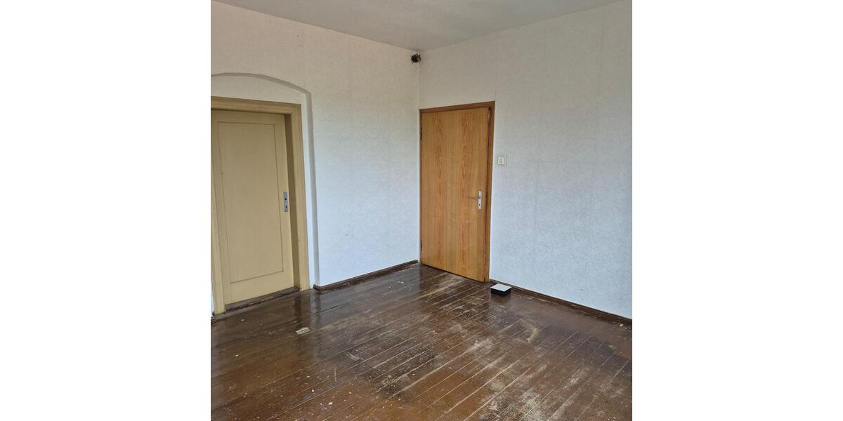 Einfamilienhaus Querfurt - 5 Zimmer, 160 m&sup2;, 91.000&euro; | Angebot:27073191