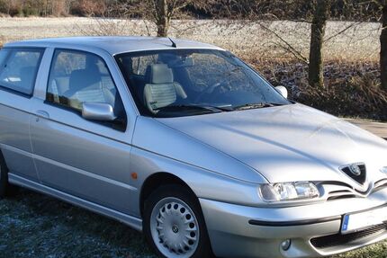 Alfa Romeo 145 48.560 km 2.300 &euro; Dietenheim 89165
