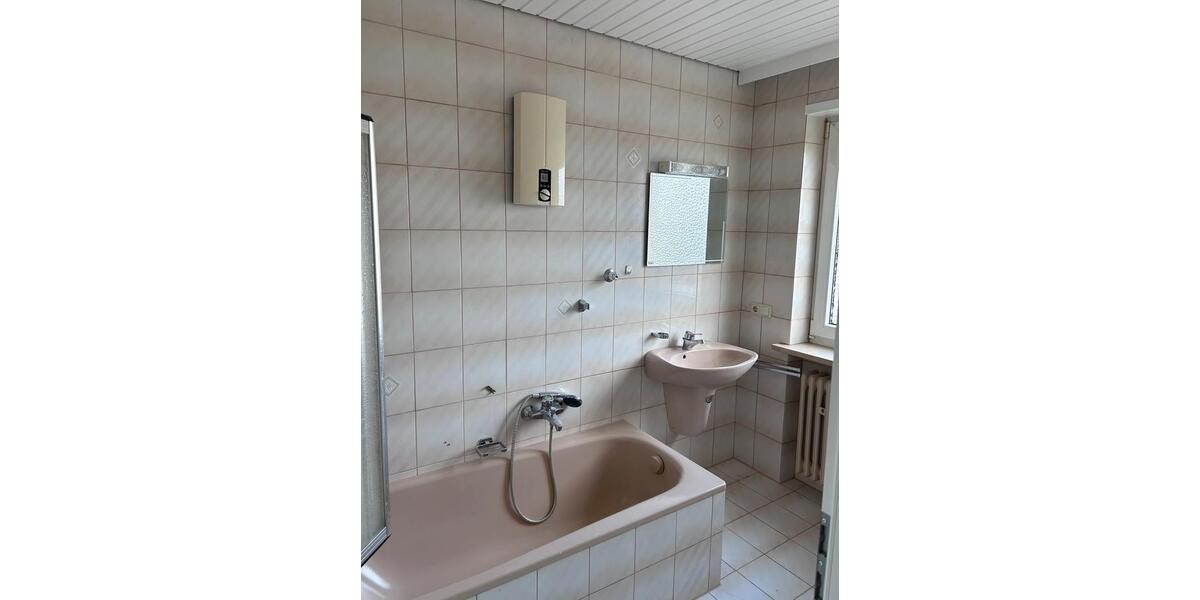 Etagenwohnung Augsburg Haunstetten-Siebenbrunn - 2 Zimmer, 62 m&sup2;, 160.000&euro; | Angebot:26025358