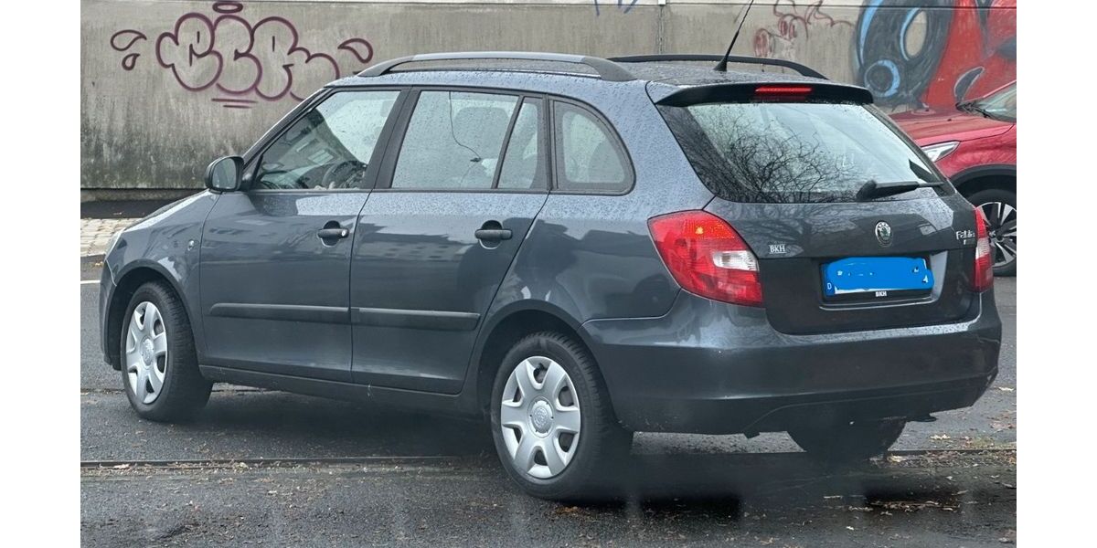 Skoda Fabia 208.000 km 2.450 &euro; Hagen 58091