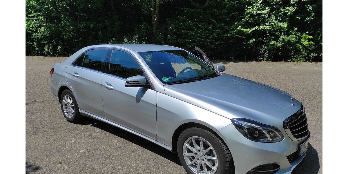 Mercedes-Benz E 220 169.000 km 15.900 &euro; Bremerhaven 27576