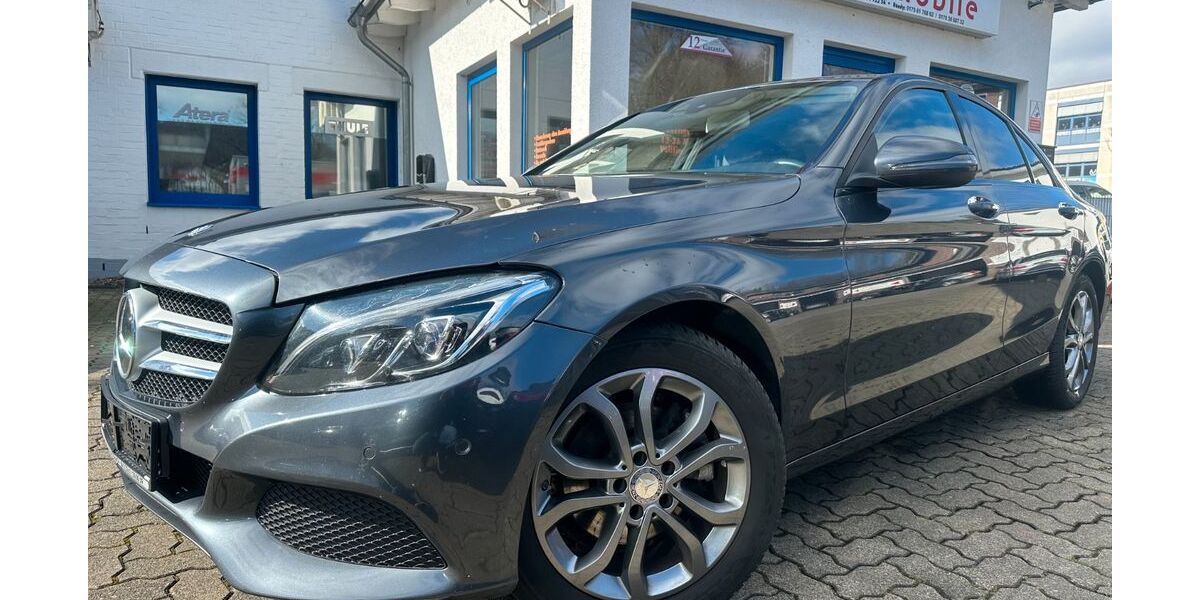 Mercedes-Benz C 220 237.000 km 14.749 &euro; Gummersbach (Zwischen Toom Markt und ATU) 51645