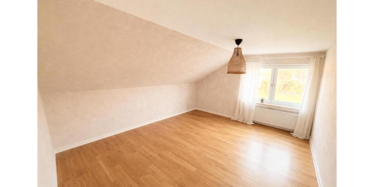Dachgeschoßwohnung Goldbach - 3 Zimmer, 95 m&sup2;, 295.000&euro; | Angebot:26778916