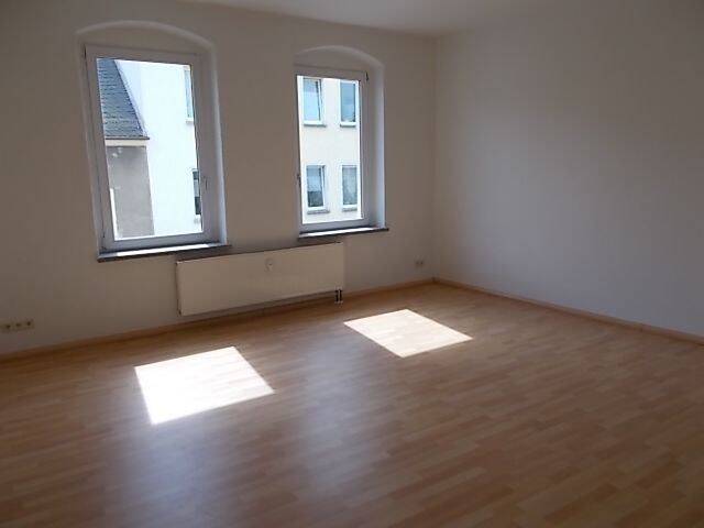 Etagenwohnung Limbach-Oberfrohna Oberfrohna - 2 Zimmer, 78 m&sup2;, 320&euro; | Angebot:26817976