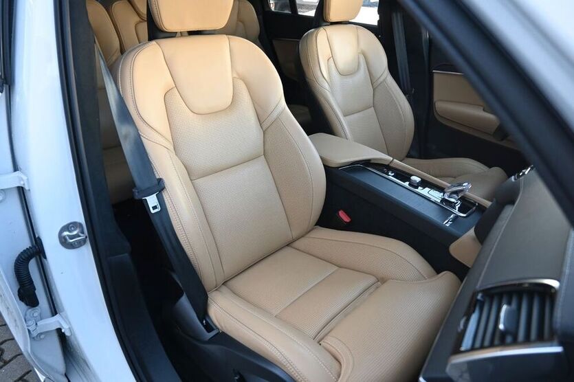 XC90