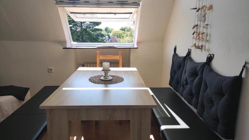 Dachgeschoßwohnung Wilhelmshaven Altengroden - 3 Zimmer, 50 m&sup2;, 57.000&euro; | Angebot:26869032