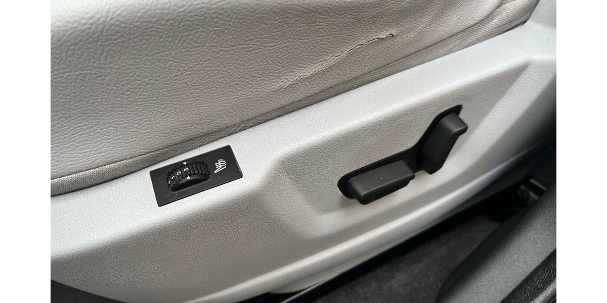 Peugeot 3008 Allure*Leder*HUD*Pano*BVi-Xenon*R-Cam* 139.265 km 10.980 &euro; Berlin 13187