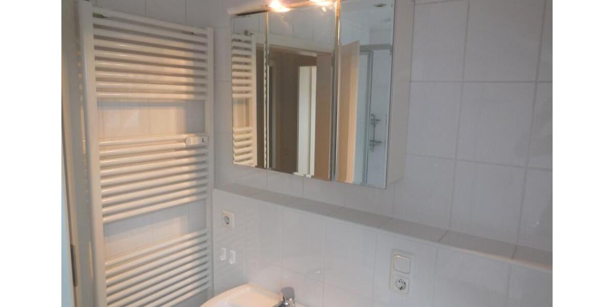 Dachgeschoßwohnung Aachen Eilendorf - 3 Zimmer, 80 m&sup2;, 240.000&euro; | Angebot:26442062