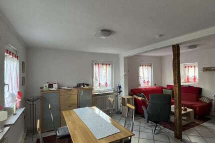 Haus zum Kaufen in Tauberbischofsheim-Hochhausen 159.000 € 110 m² 4 zimmer