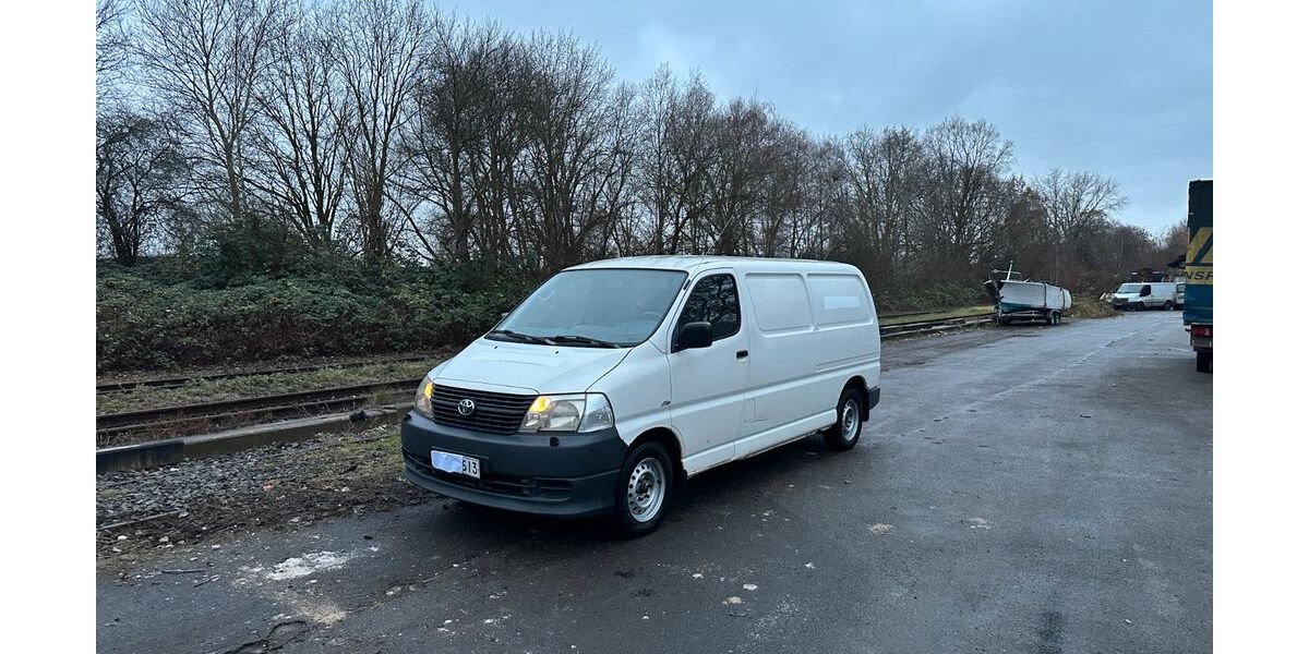 Toyota Hiace 163.441 km 8.750 &euro; HAMBURG 22113