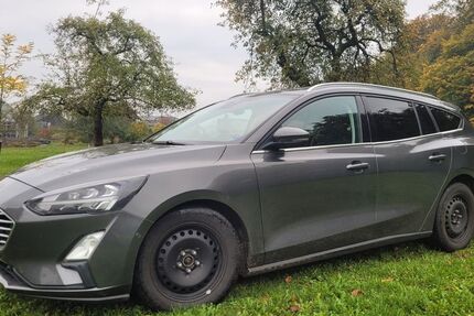 Ford Focus 77.000 km 14.500 € Steinau an der Straße 36396