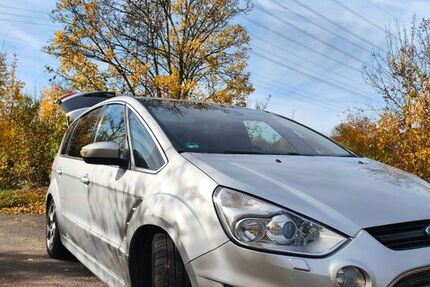 Ford S-Max 268.000 km 5.200 € Korb 71404