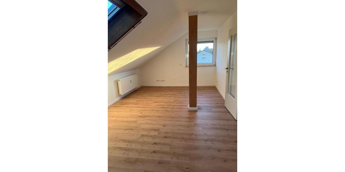 Dachgeschoßwohnung Bensheim - 3 Zimmer, 68 m&sup2;, 850&euro; | Angebot:26339691