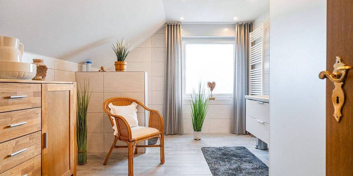 Einfamilienhaus Esens - 6 Zimmer, 180 m&sup2;, 449.000&euro; | Angebot:26202125