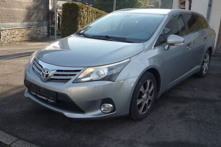 Toyota Avensis 297.000 km 3.999 &euro; Gummersbach /Rebberlroth 51645