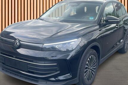VW Tiguan 22.425 km 33.980 &euro; Dresden 01328
