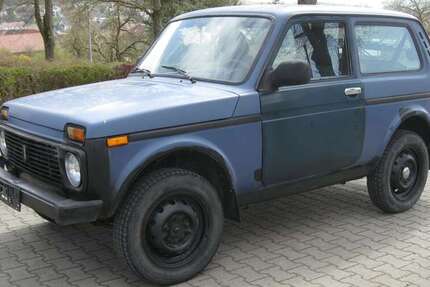 Lada Niva 86.000 km 850 € Mellrichstadt 97638