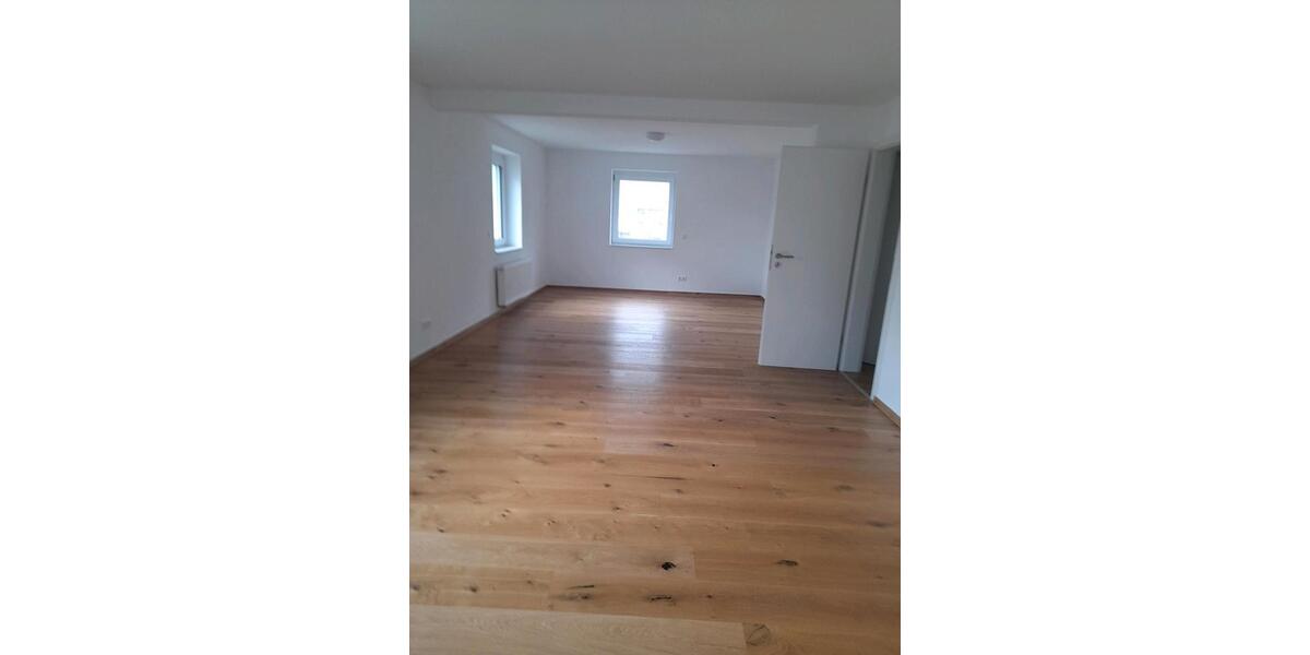 Etagenwohnung Laichingen - 3 Zimmer, 85 m&sup2;, 1.290&euro; | Angebot:26322353