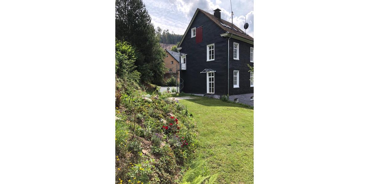 Einfamilienhaus Gummersbach - 6 Zimmer, 160 m&sup2;, 1.490&euro; | Angebot:24755204