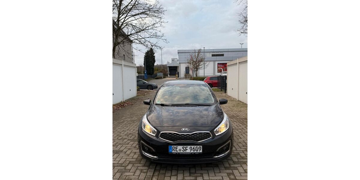 Kia ceed / Ceed 91.000 km 10.799 &euro; Gladbeck 45968
