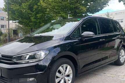 VW Touran 155.000 km 14.700 € Riemerling 85521
