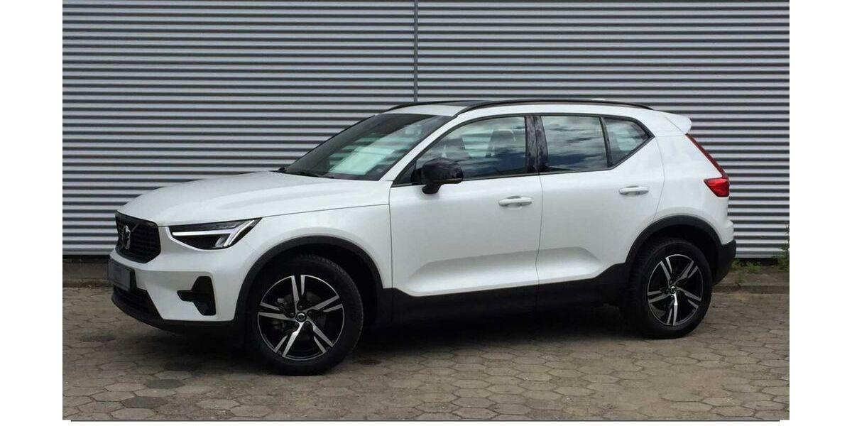 Volvo XC40 8.332 km 32.850 &euro; Hamburg 22393