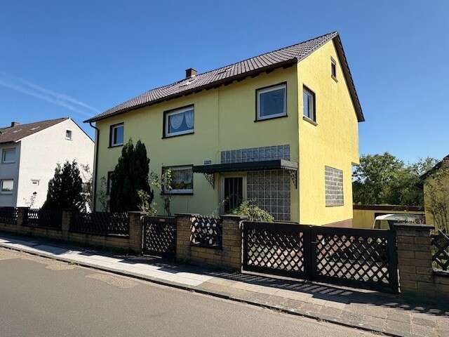 Einfamilienhaus Bobenheim-Roxheim Roxheim - 8 Zimmer, 195 m&sup2;, 497.000&euro; | Angebot:22890314