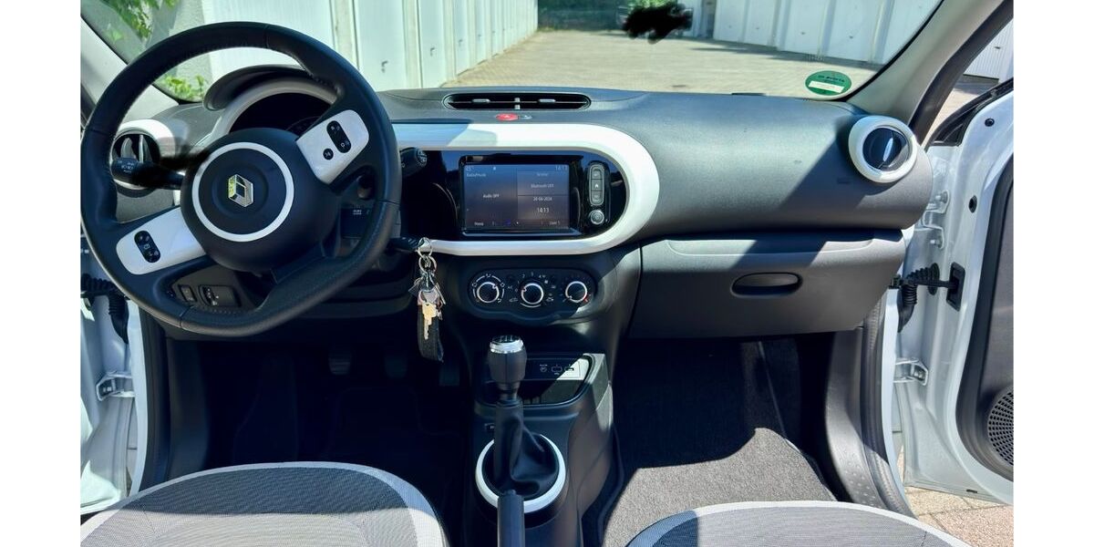 Renault Twingo 68.700 km 8.500 &euro; Reutlingen 72766