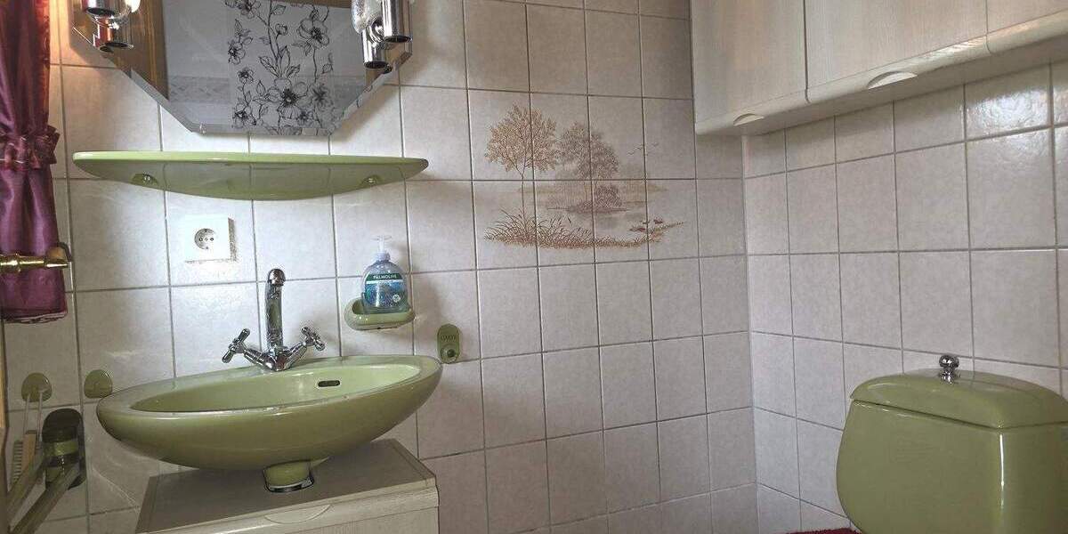 *Charmantes Reihenmittelhaus mit Potenzial in begehrter Lage von Elsen* 4 zimmer