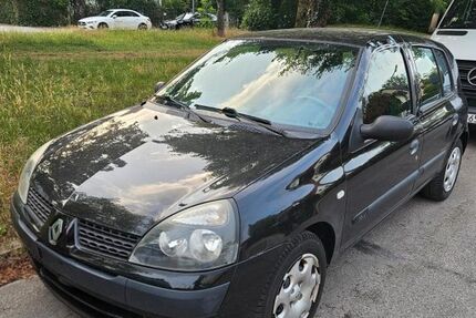 Renault Clio 173.560 km 650 &euro; München 80805