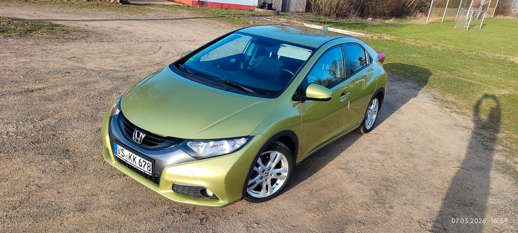 Honda Civic 214.104 km 9.500 &euro; Donaueschingen 78166
