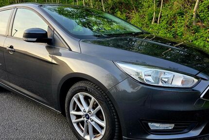 Ford Focus 136.000 km 5.350 &euro; Duisburg 47167