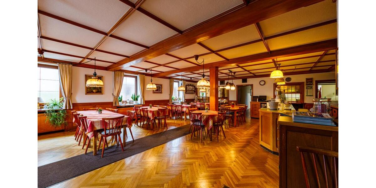 Einfamilienhaus Emmendingen - 15 Zimmer, 625 m&sup2;, 4.550&euro; | Angebot:26131094