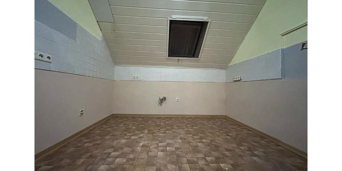 Dachgeschoßwohnung Bad Sobernheim - 3 Zimmer, 90 m&sup2;, 750&euro; | Angebot:25323613