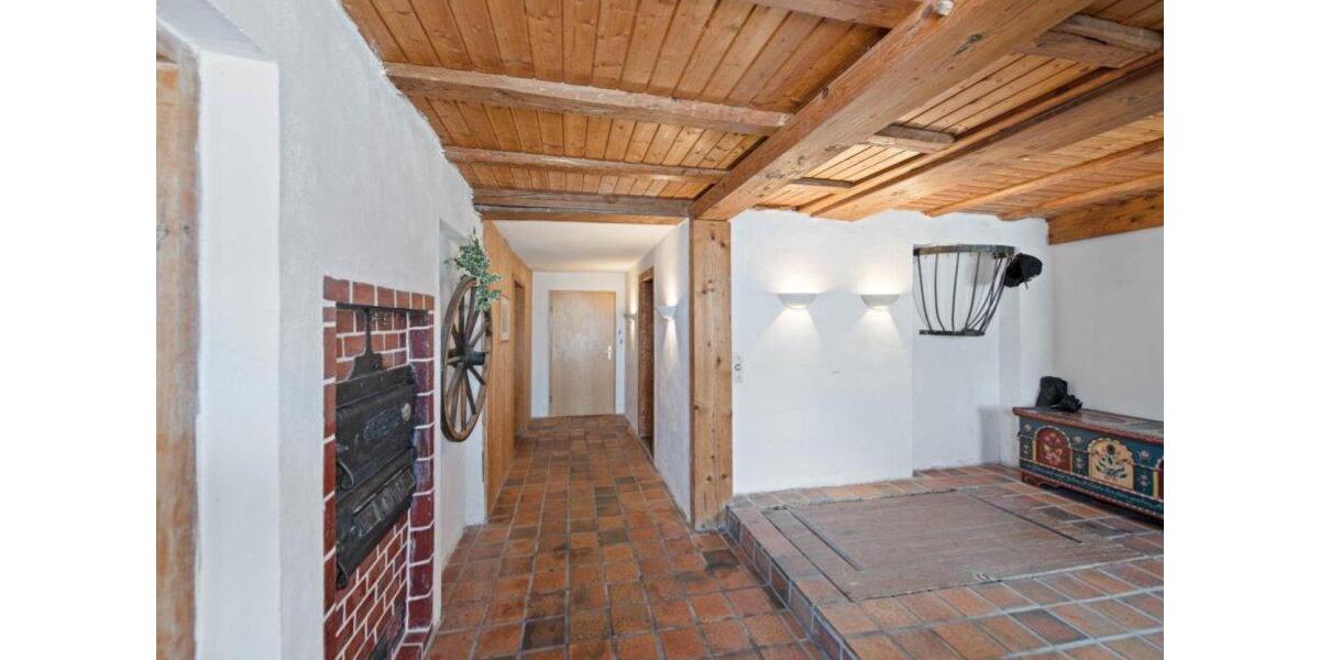 Erdgeschoßwohnung Pähl - 6 Zimmer, 260 m&sup2;, 2.000&euro; | Angebot:26570523
