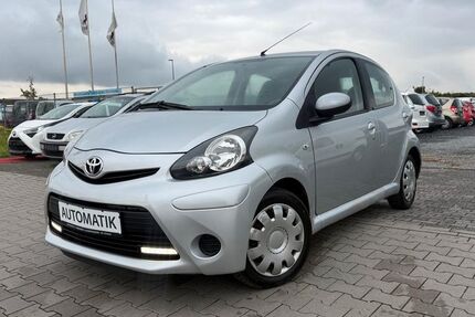 Toyota Aygo (X) 49.000 km 6.599 &euro; Dietzenbach 63128