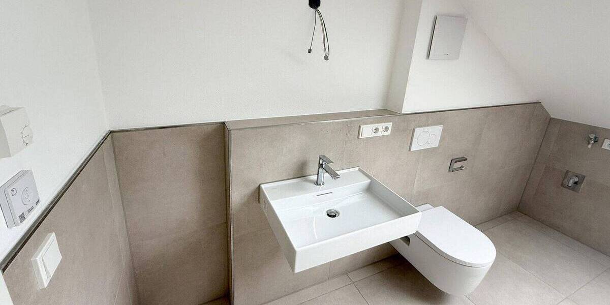 Etagenwohnung Schwandorf - 3 Zimmer, 72 m&sup2;, 864&euro; | Angebot:26871435